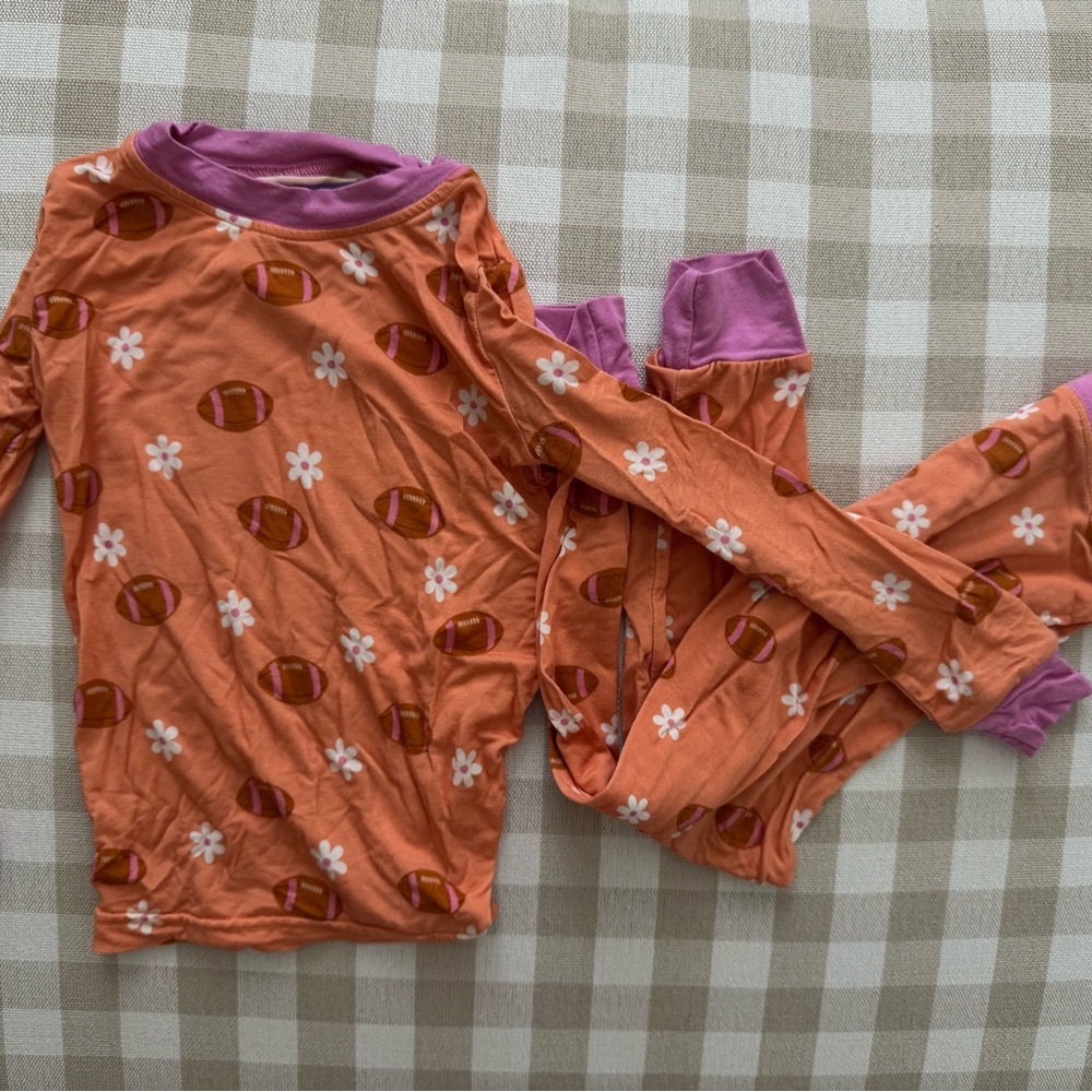 Poppy kids co football longsleeve 2 piece pajama set
